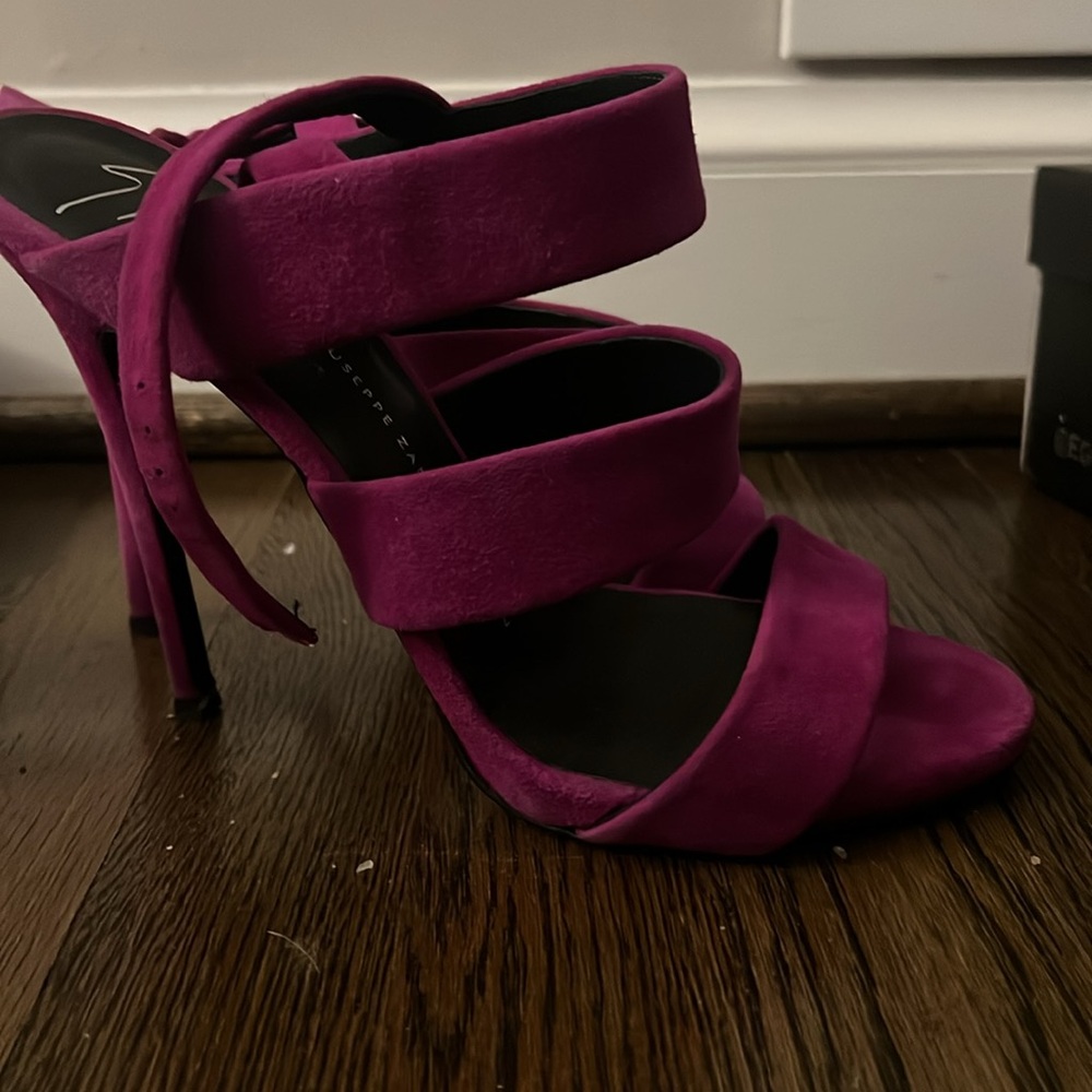 GIUSEPPE ZANOTTI Suede Slingback Sandals